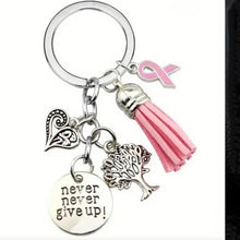 Cargar imagen en el visor de la galería, Llavero "Never never give up!"
